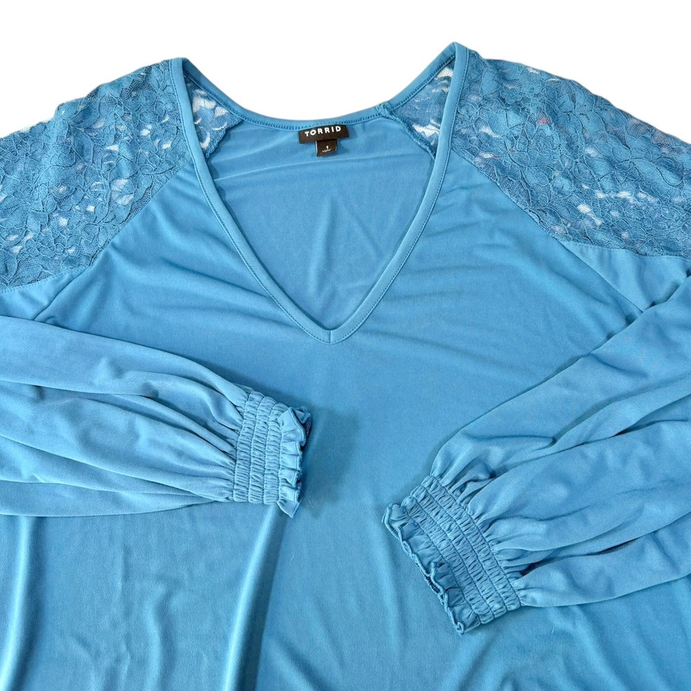 Torrid 1 Teal Blue V-Neck Lace Shoulder Smocked Cuff Blouse Romantic Whimsigoth